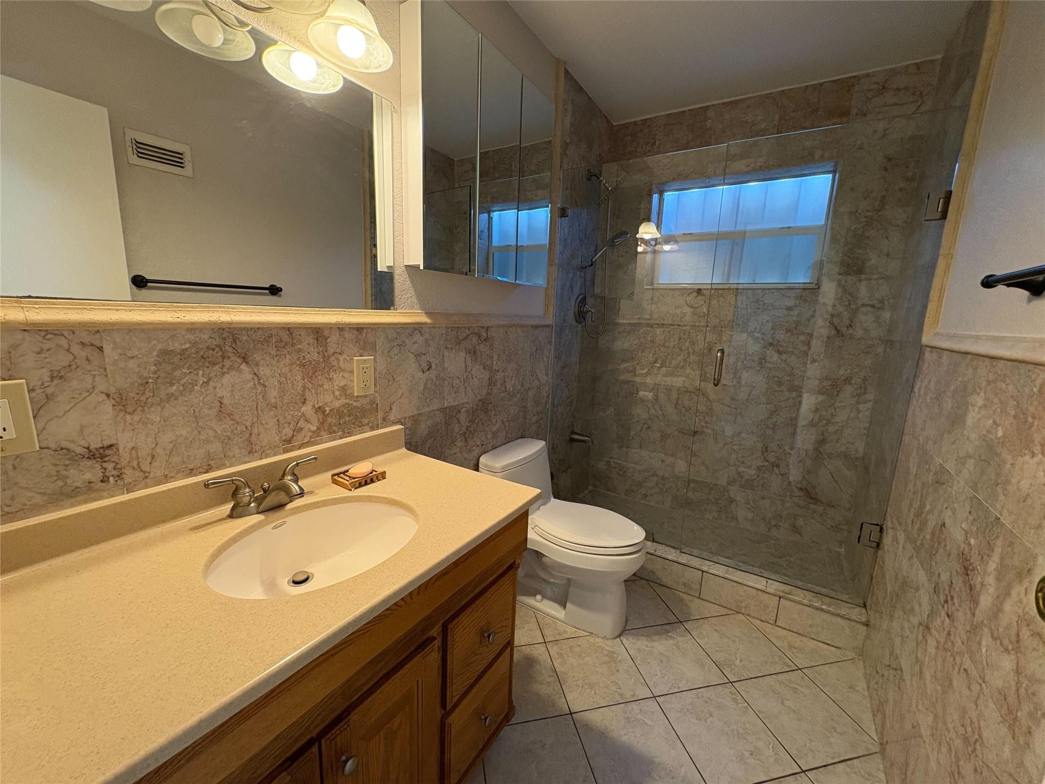 SUNRISE GOLF VILLAGE SEC2 - Residential Lease