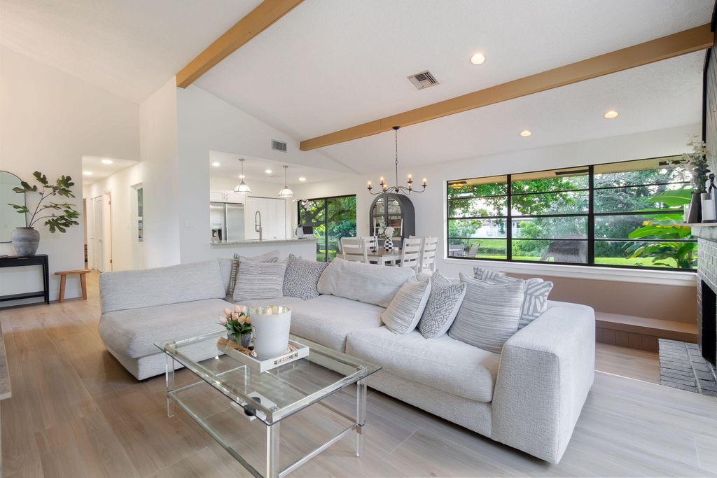 Photo of 21063 Escondido Way, Boca Raton, FL 33433 (MLS # R11139129)