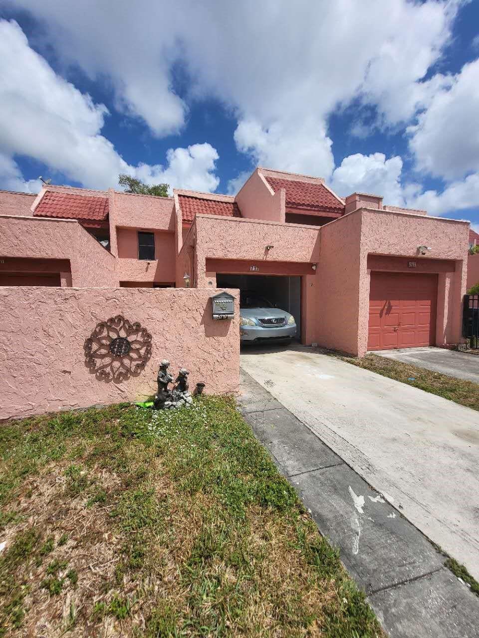 5717 NW 16th St 20