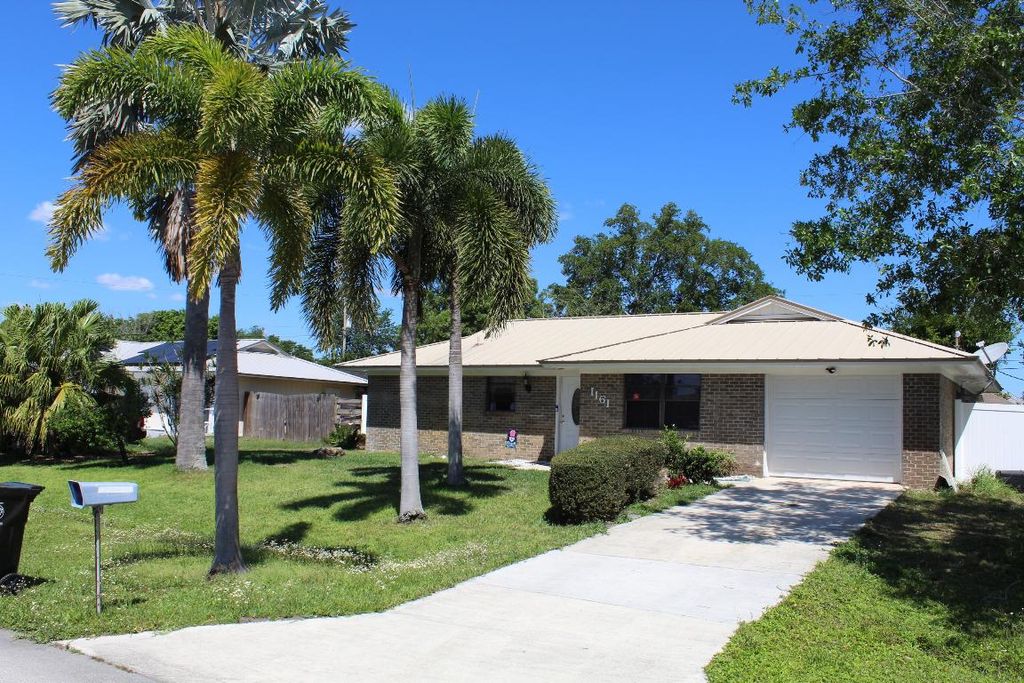 Photo of 1161 SW Gardena Avenue, Port Saint Lucie, FL 34953 (MLS # R10974491)