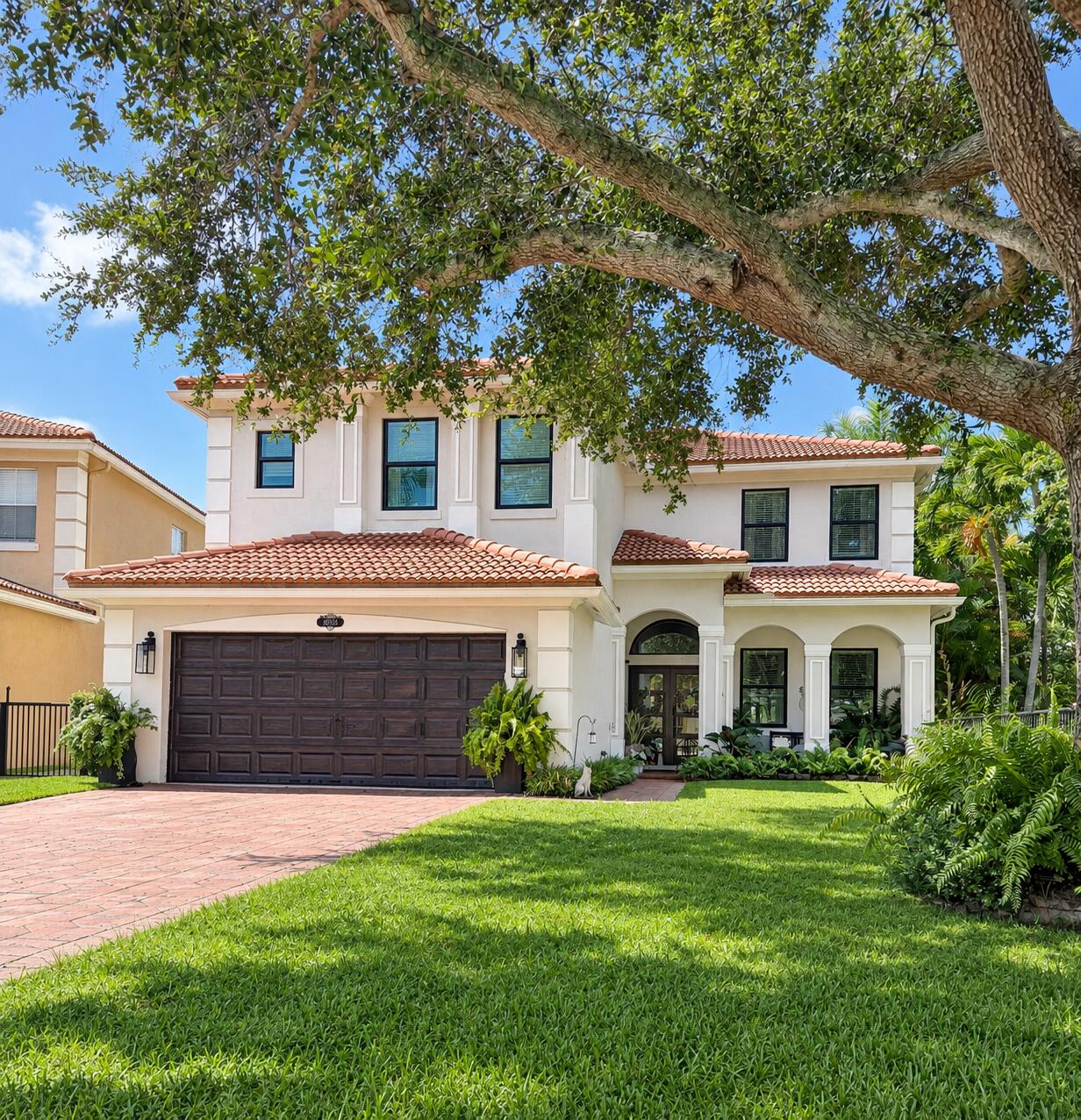 10705 OLD HAMMOCK Way