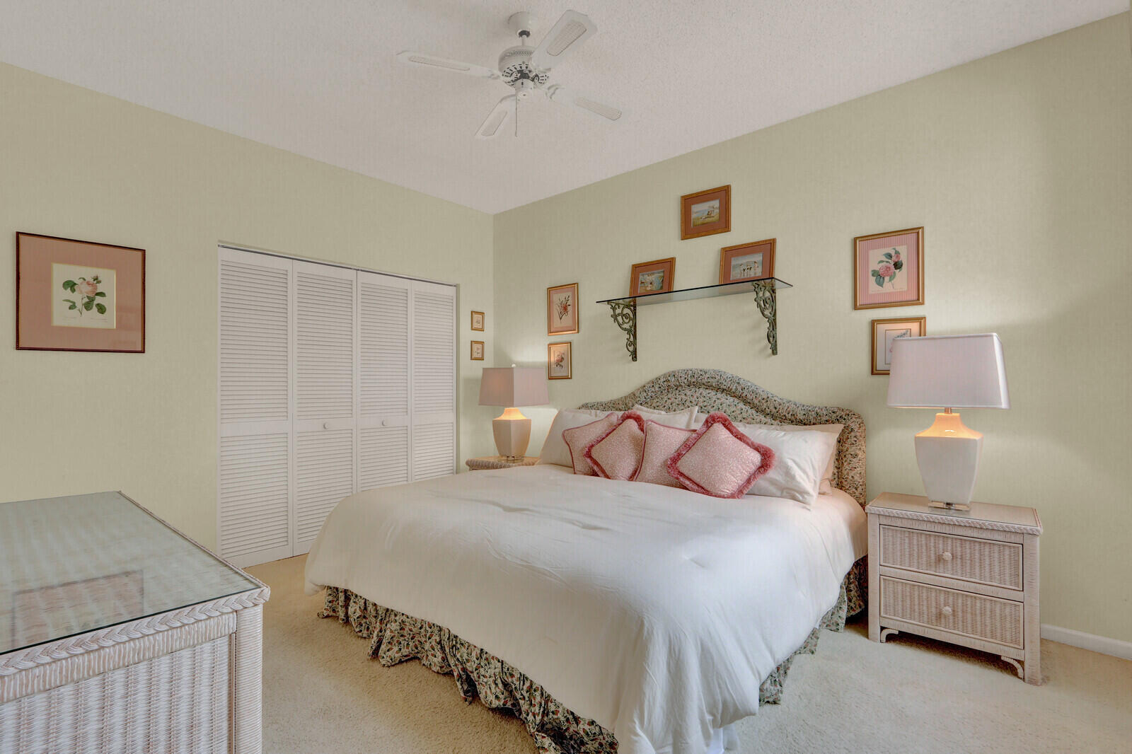 LEGENDS CONDO - Residential