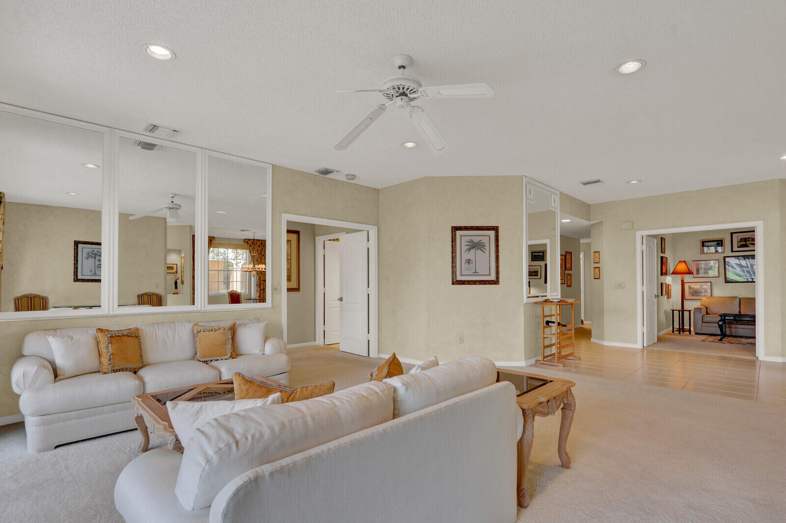 LEGENDS CONDO - Residential