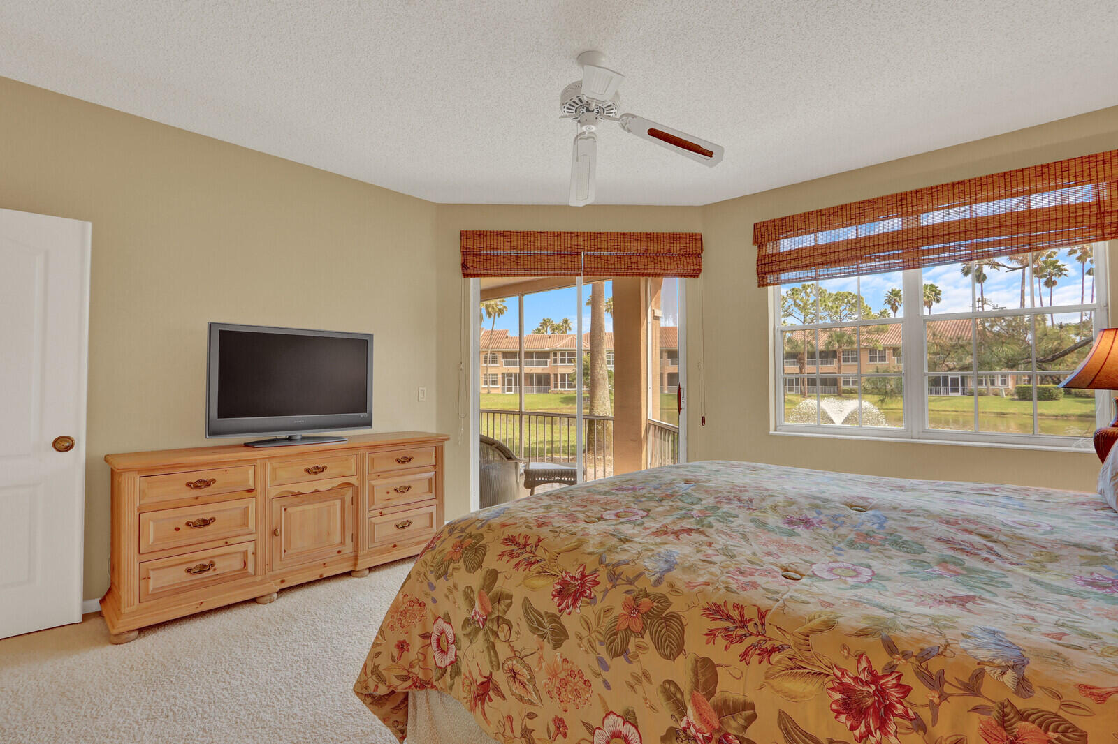 LEGENDS CONDO - Residential