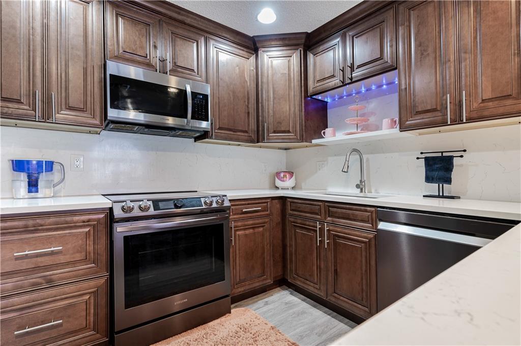 MONTEGO BAY AT BOCA POIN - Residential