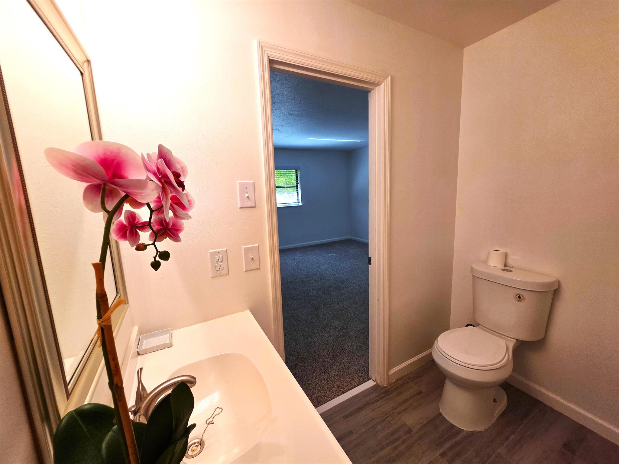 OAK PARK TERRACE UNITS 1- - Residential Lease