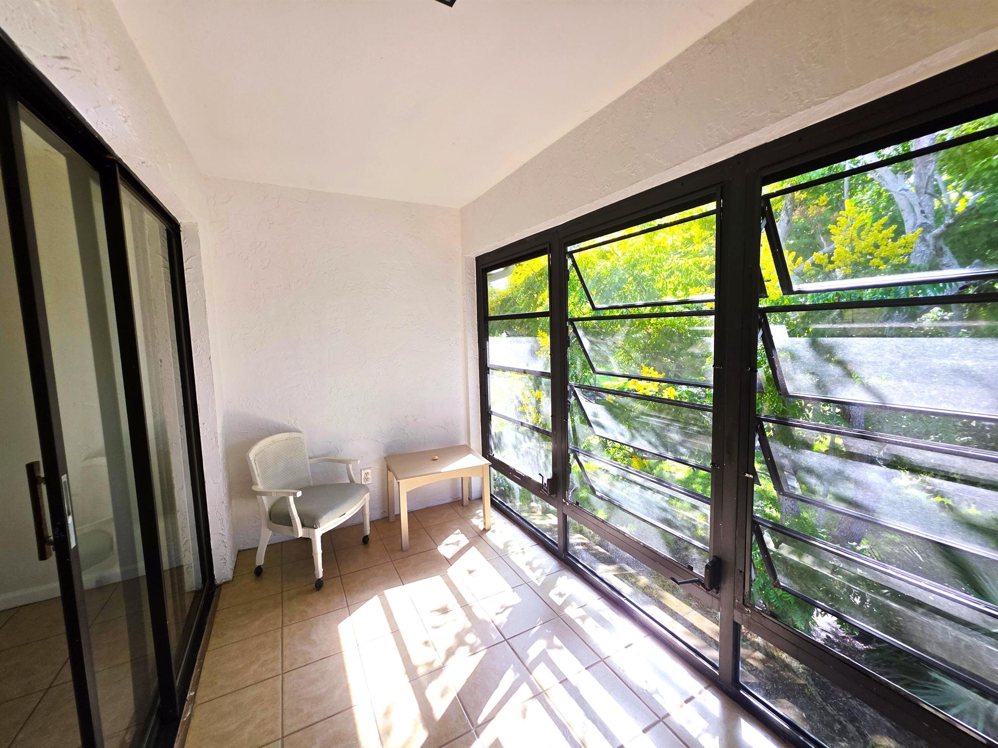 OAK PARK TERRACE UNITS 1- - Residential Lease