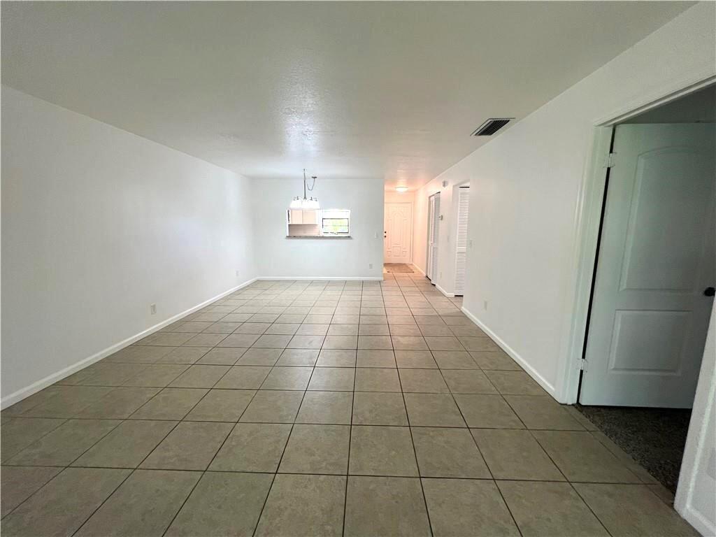OAK PARK TERRACE UNITS 1- - Residential Lease