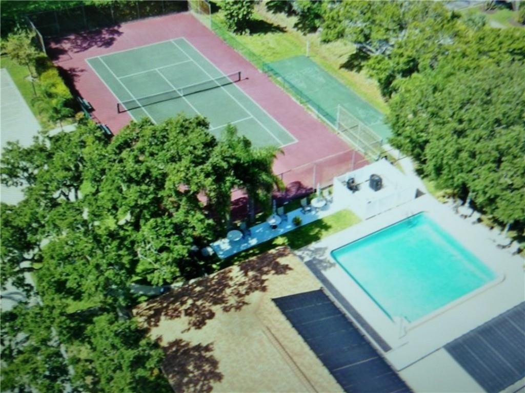 OAK PARK TERRACE UNITS 1- - Residential Lease