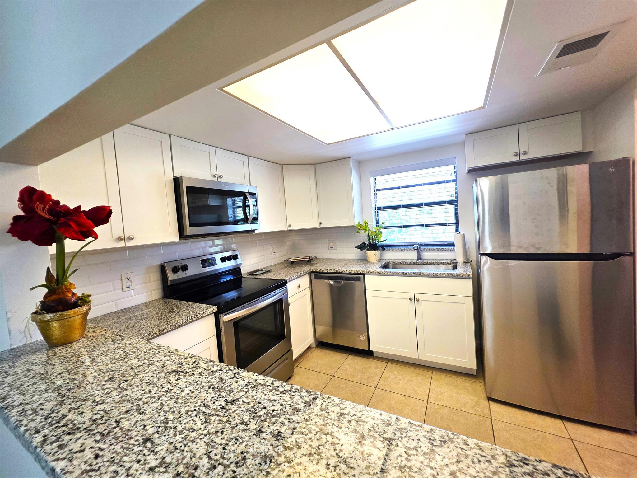 OAK PARK TERRACE UNITS 1- - Residential Lease