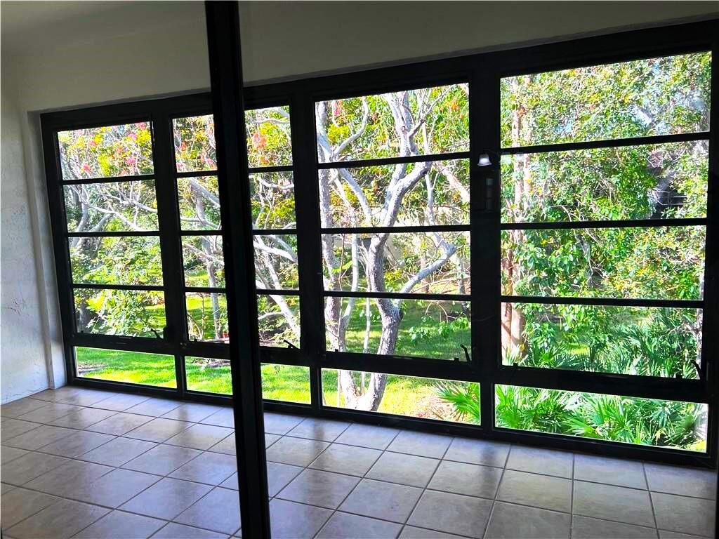 OAK PARK TERRACE UNITS 1- - Residential Lease