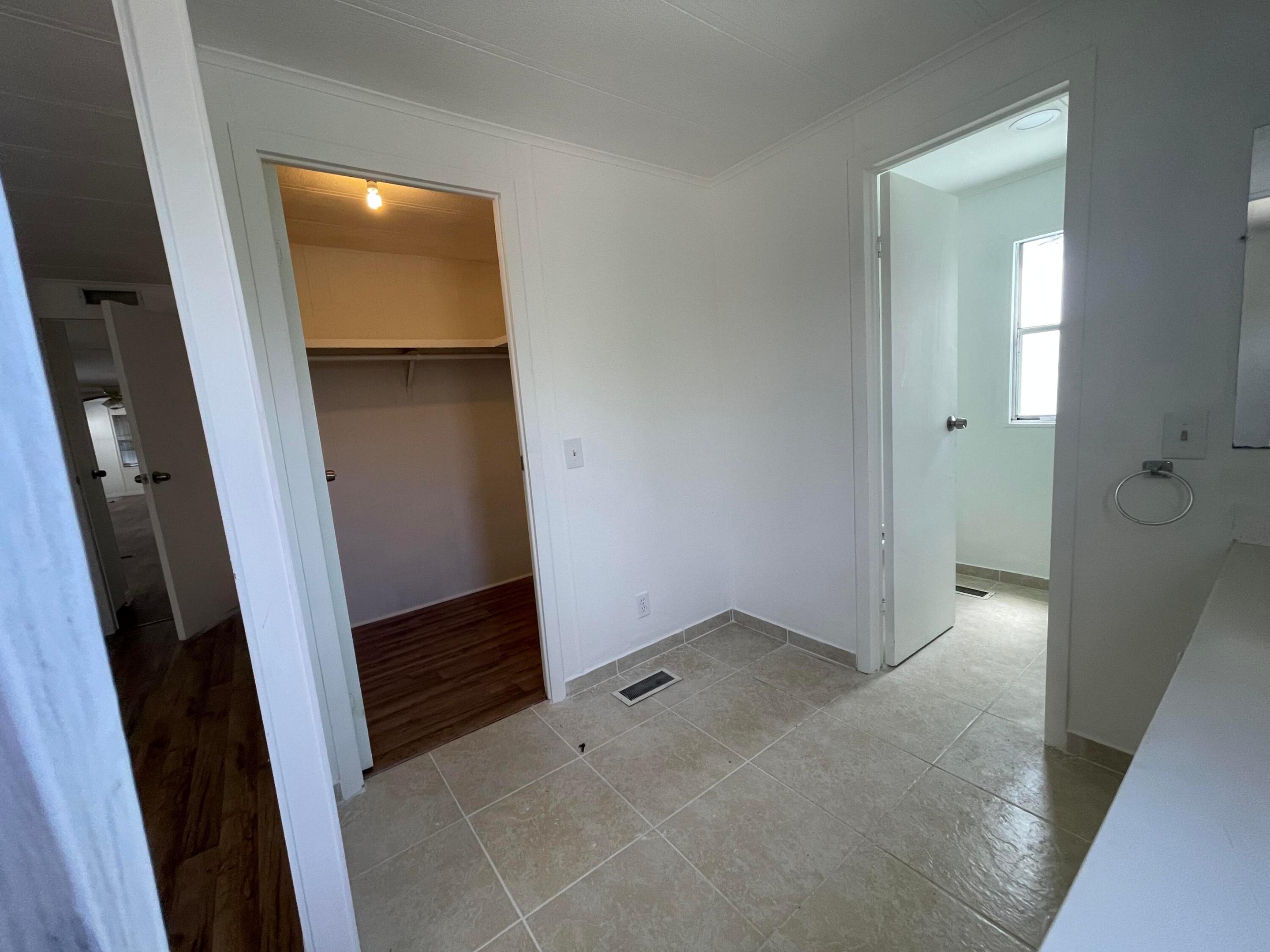RIDGEWAY - Residential Lease