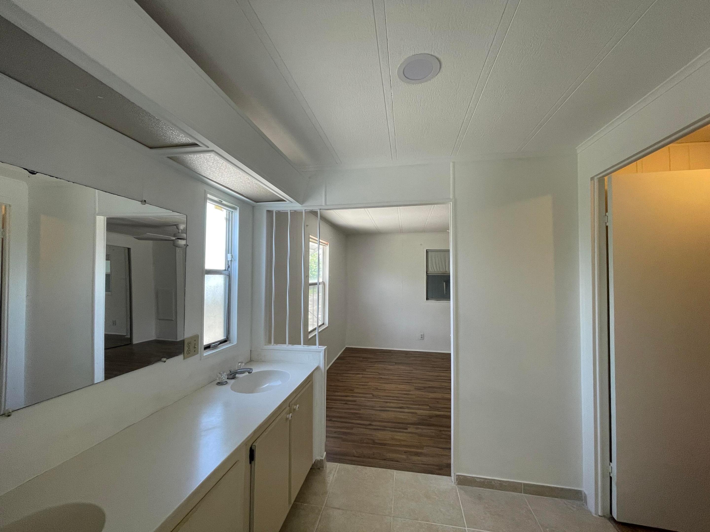 RIDGEWAY - Residential Lease