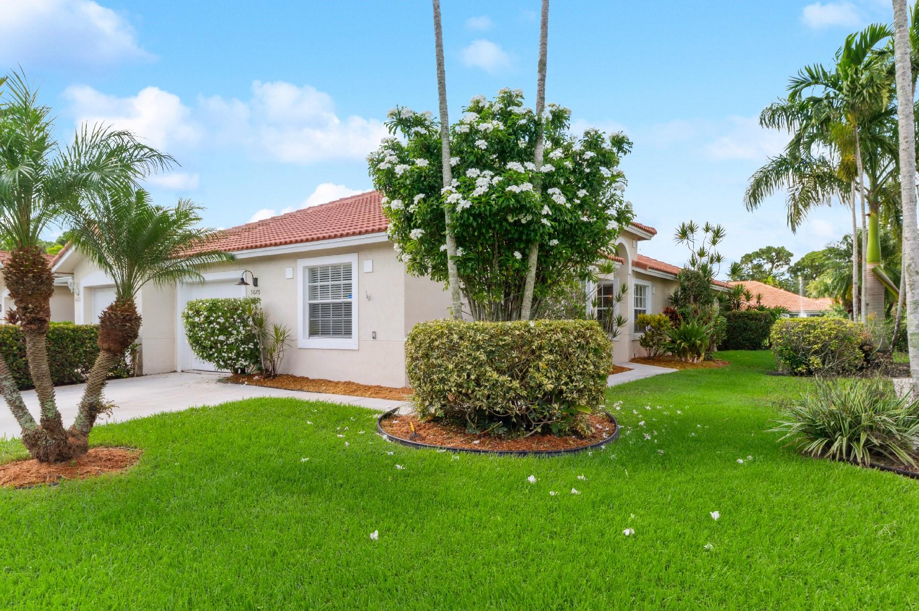 5076 N La Sedona Cir, Delray Beach, FL, 33484/$459,900 1 5076 N La Sedona Cir