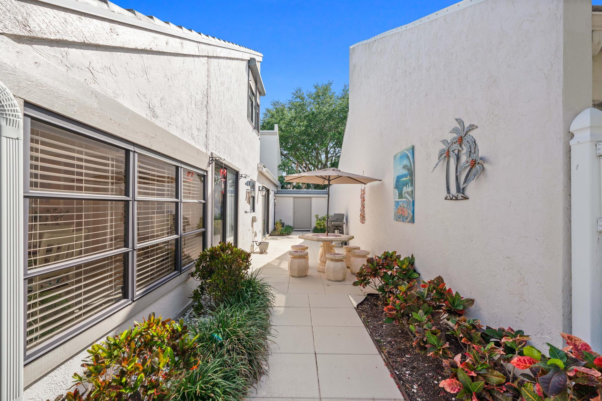 GREENS CAY OF JONATHANS L - Residential