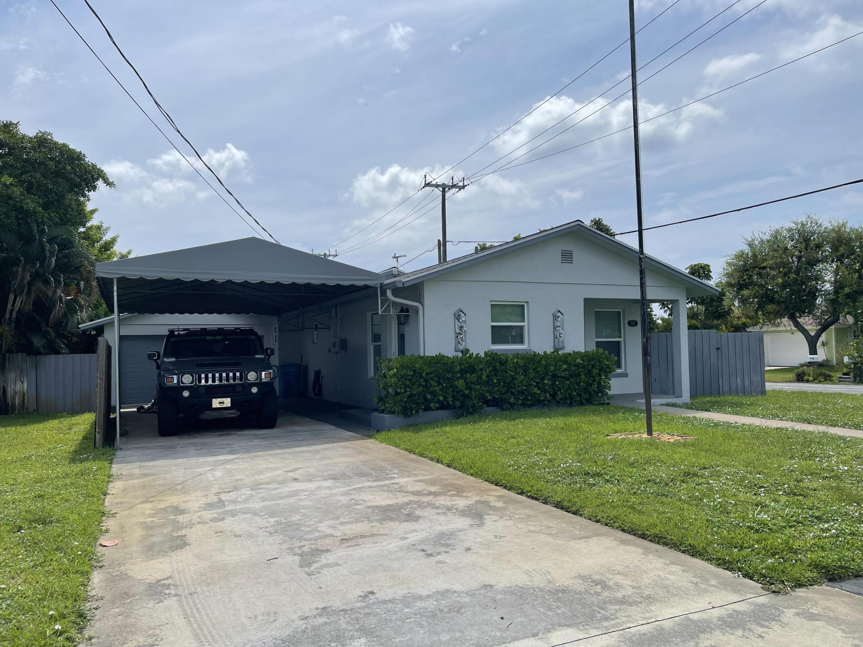 222 SE 3RD Street