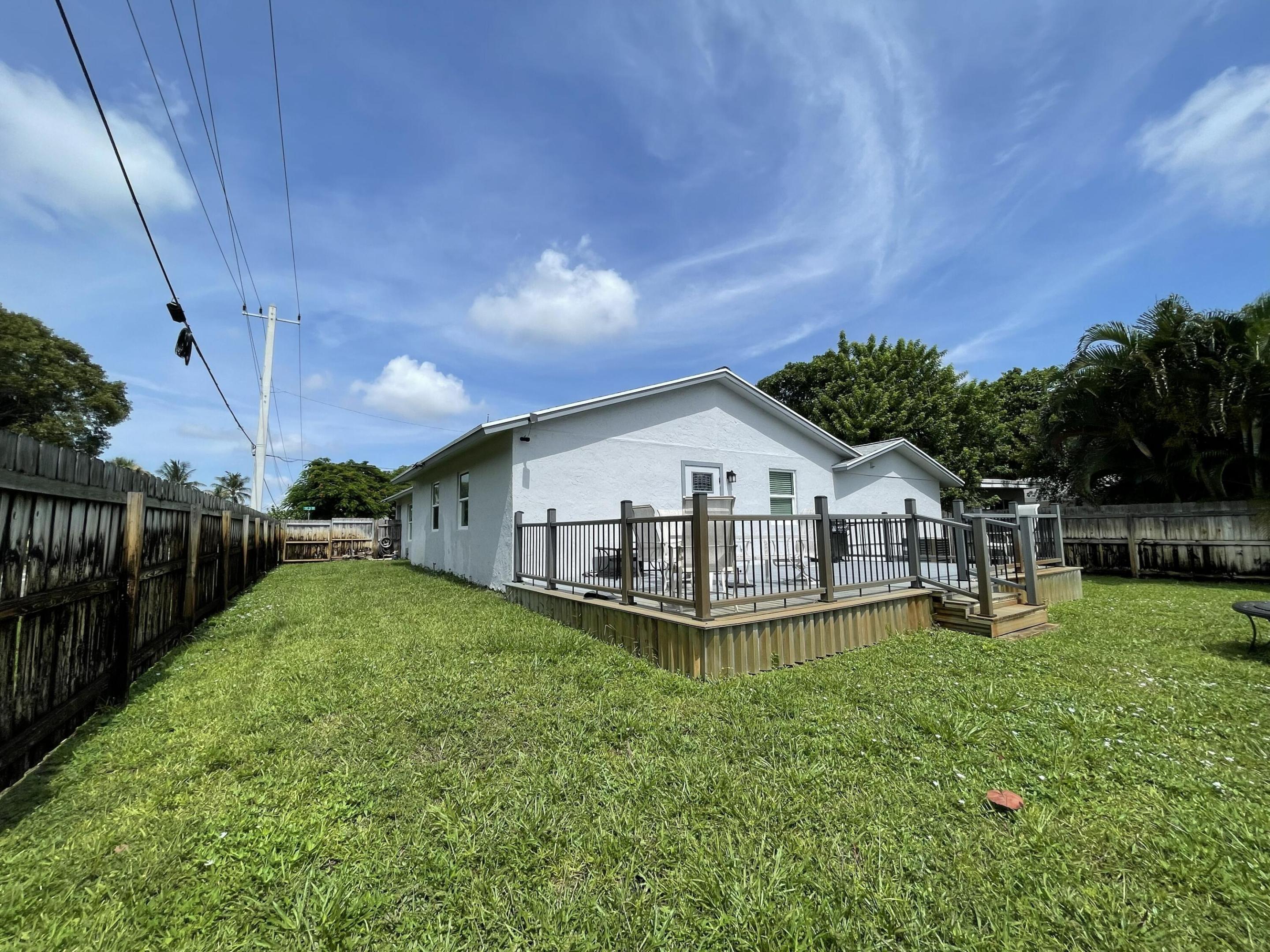 222 SE 3RD Street