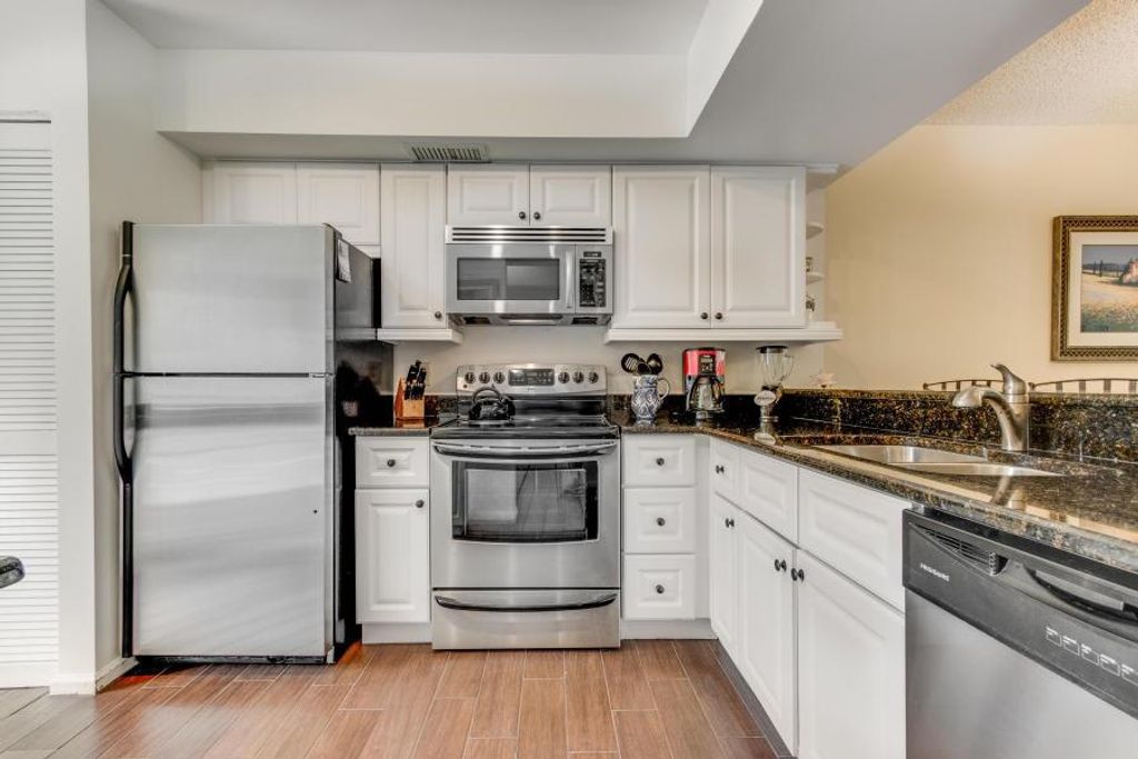 Photo of 508 Brackenwood Place, Palm Beach Gardens, FL 33418 (MLS # R10694600)