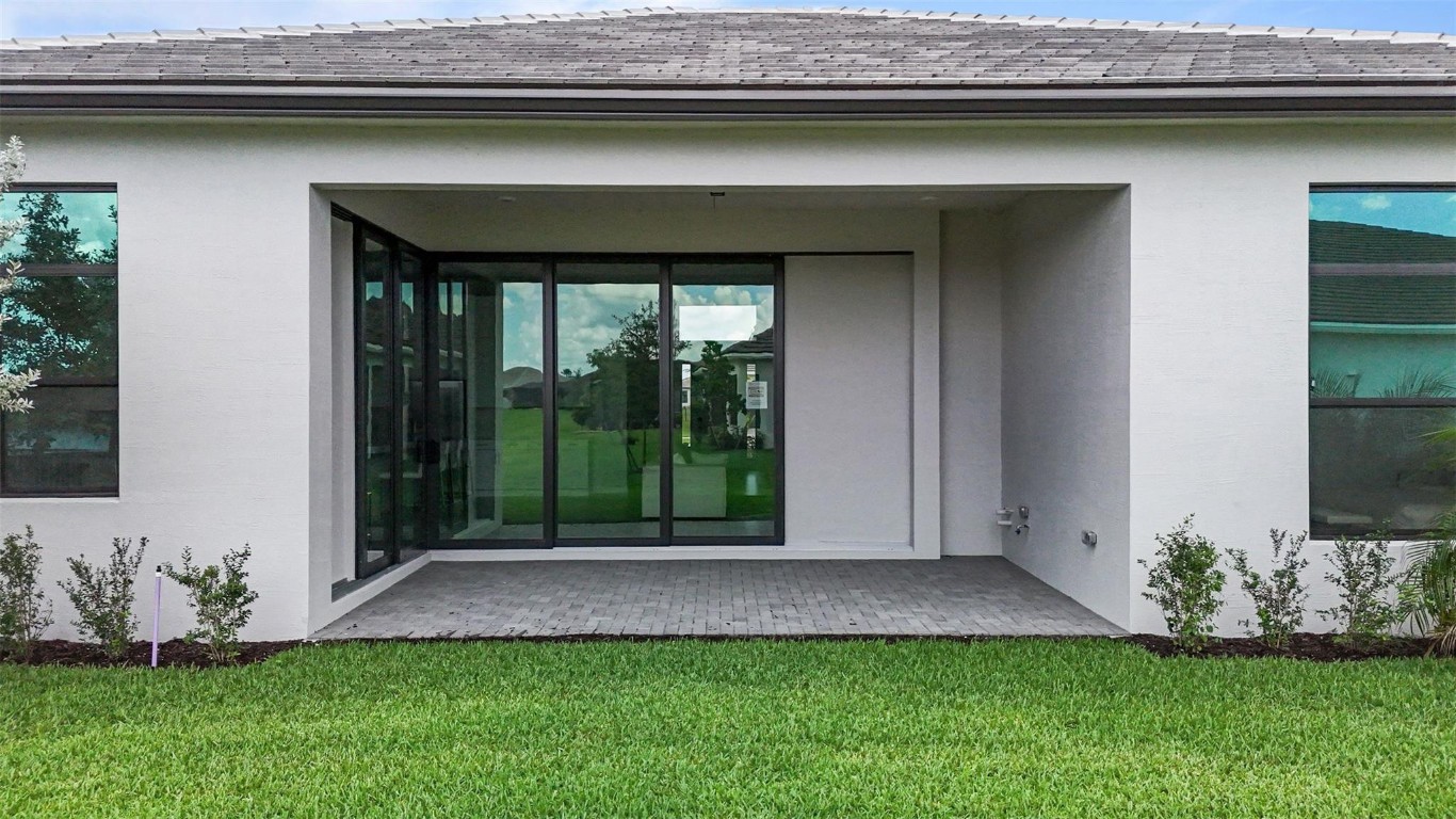 CRESSWIND PALM BEACH - Residential