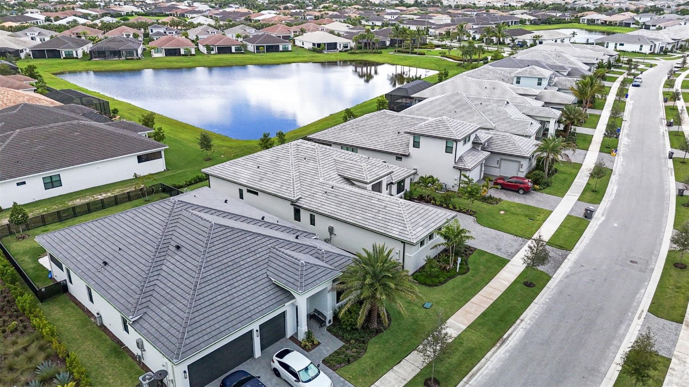 CRESSWIND PALM BEACH - Residential