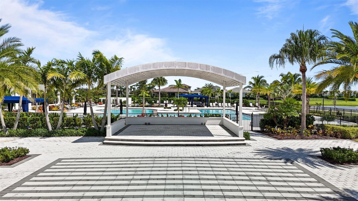 CRESSWIND PALM BEACH - Residential