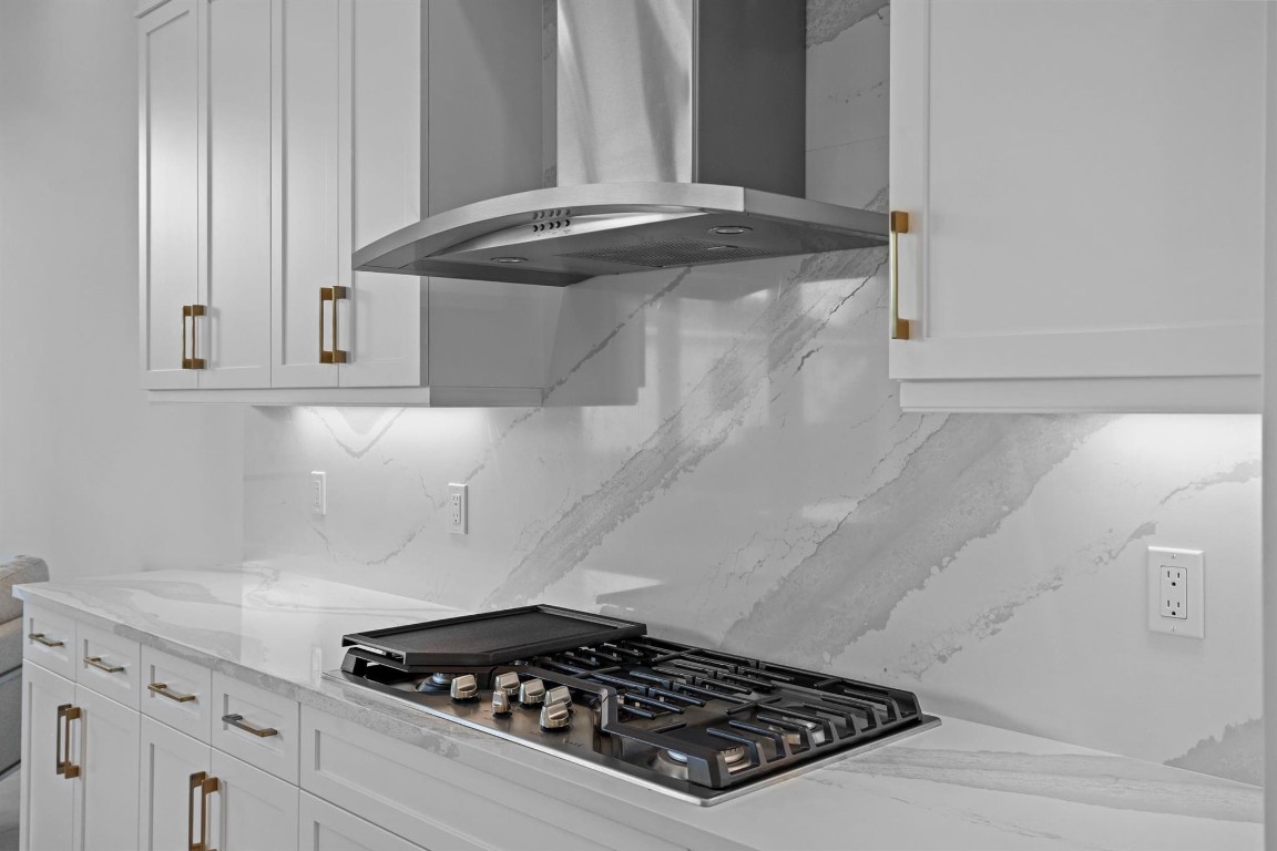 CRESSWIND PALM BEACH - Residential