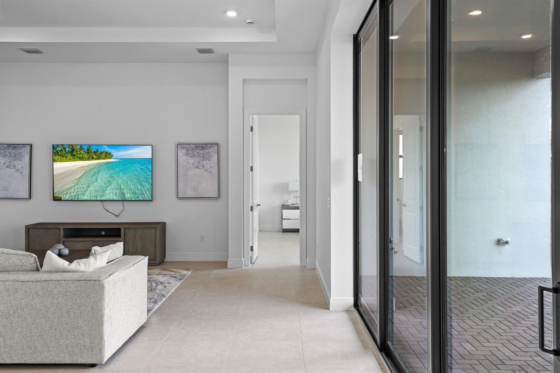 CRESSWIND PALM BEACH - Residential