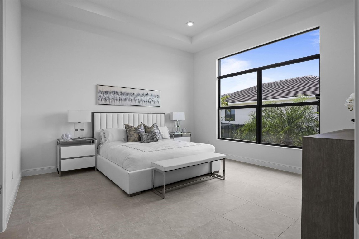 CRESSWIND PALM BEACH - Residential