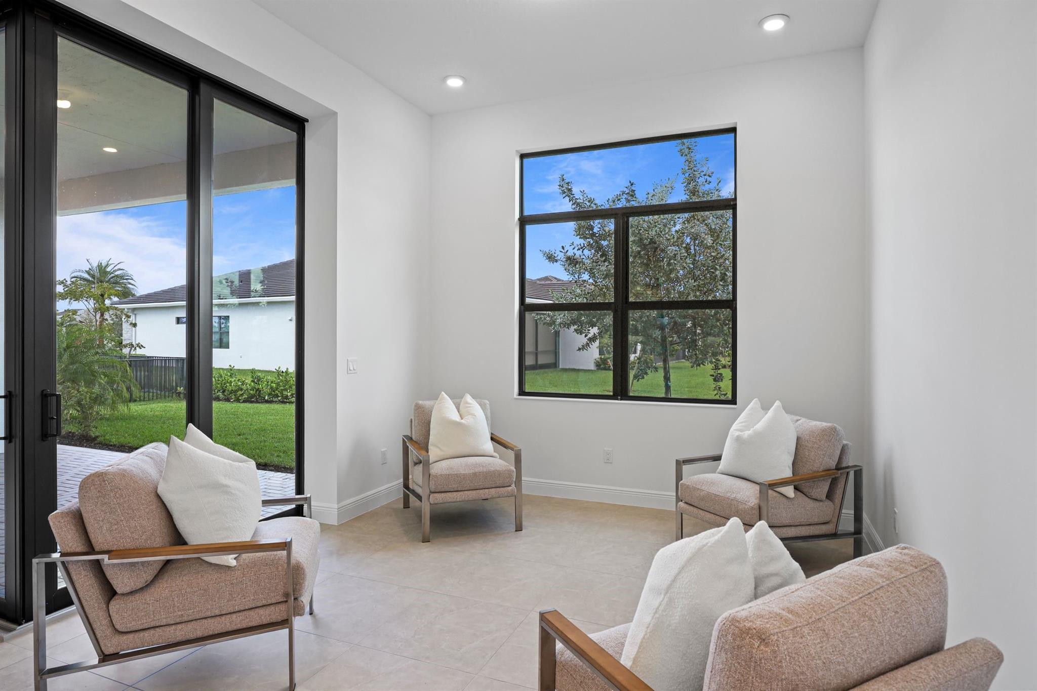 CRESSWIND PALM BEACH - Residential