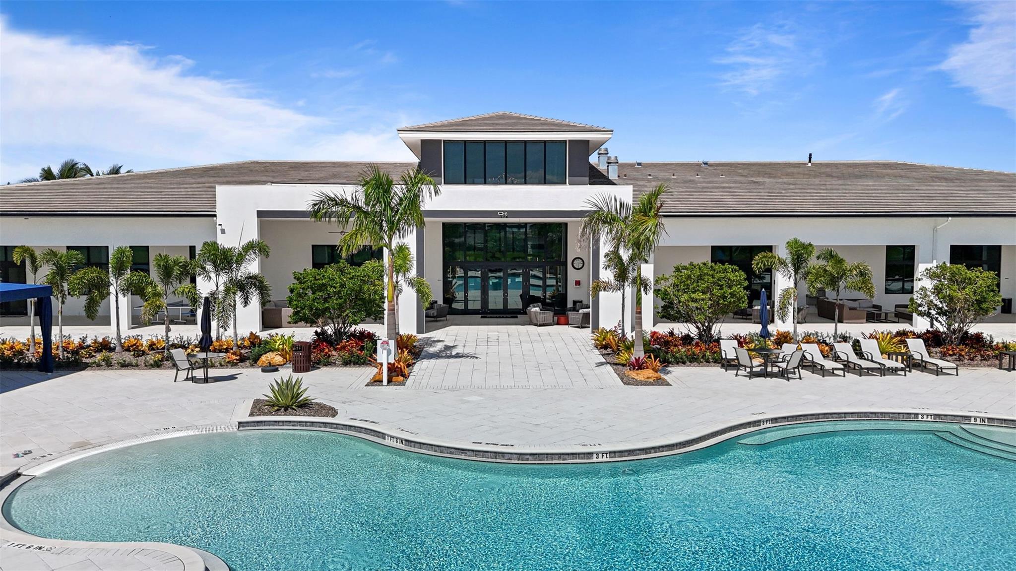 CRESSWIND PALM BEACH - Residential