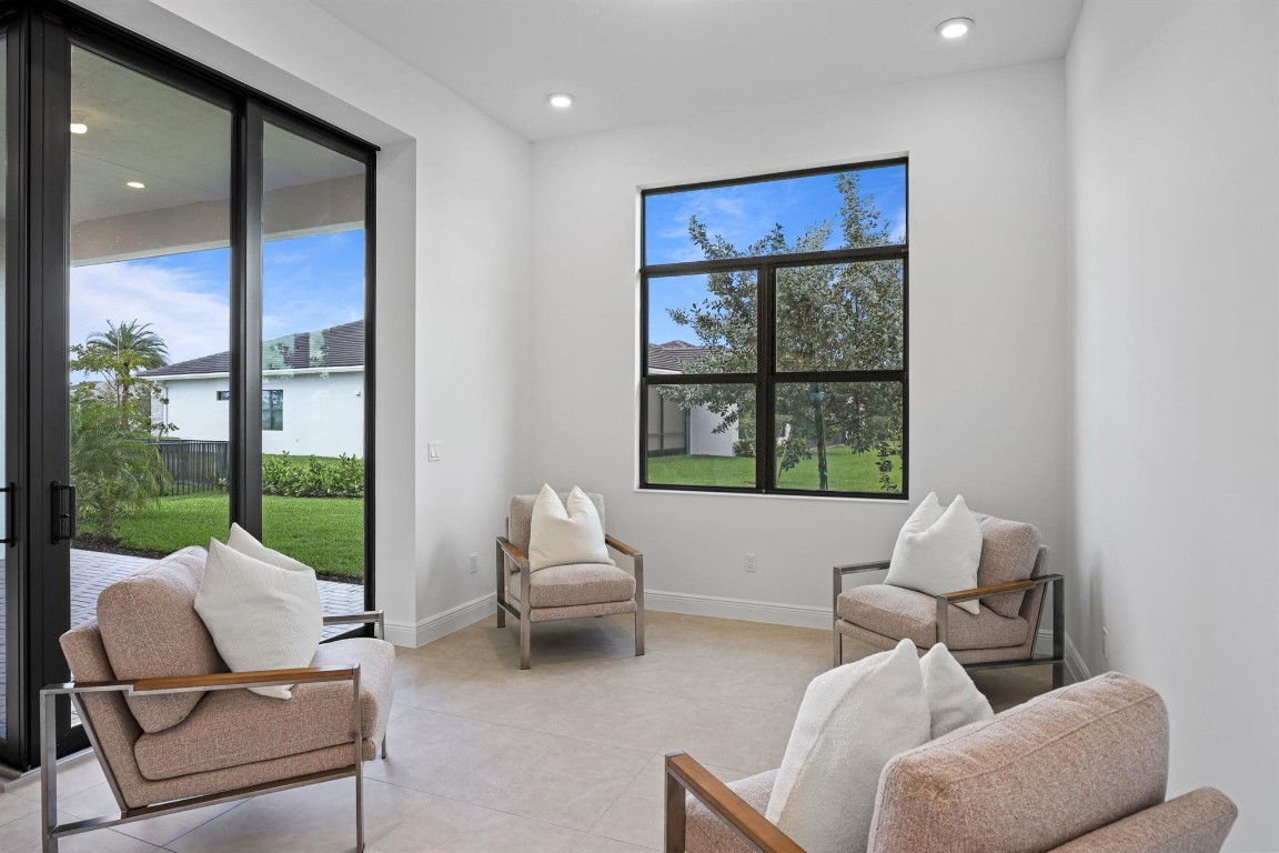 CRESSWIND PALM BEACH - Residential