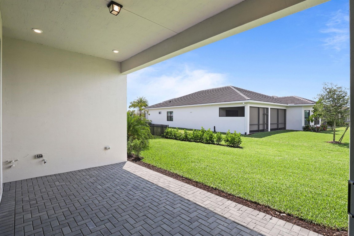 CRESSWIND PALM BEACH - Residential