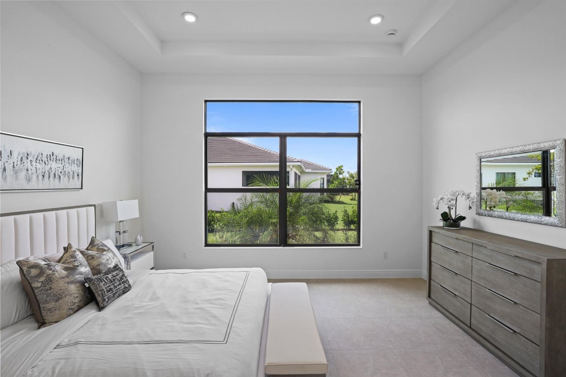 CRESSWIND PALM BEACH - Residential