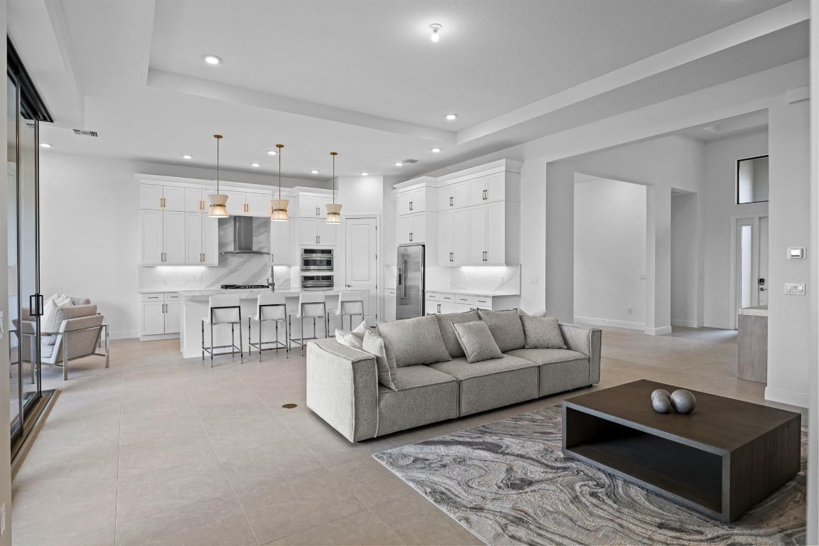 CRESSWIND PALM BEACH - Residential