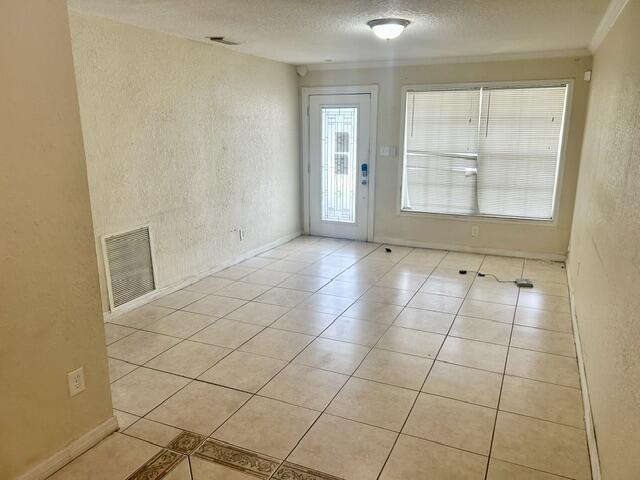 1870 NW 33rd Avenue