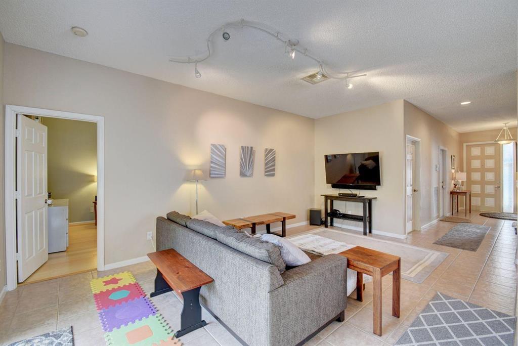 MADISON LAKES - Residential