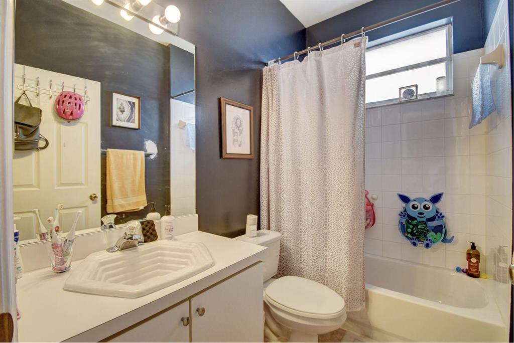 MADISON LAKES - Residential