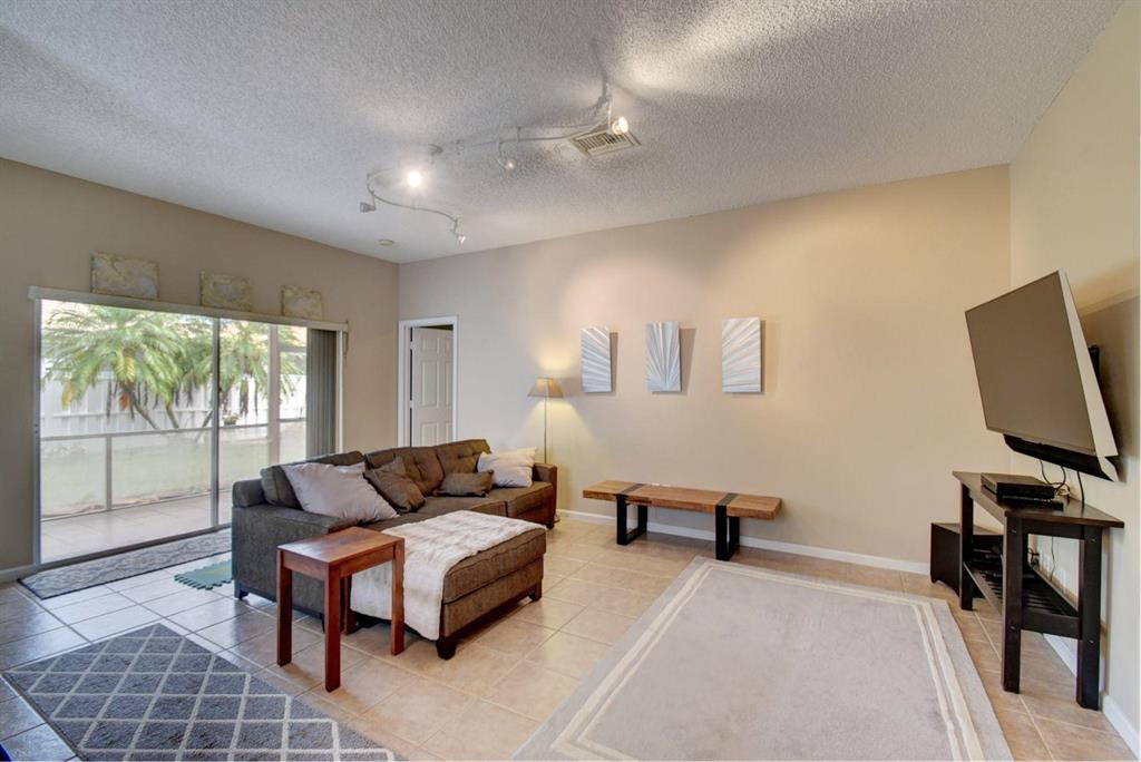 MADISON LAKES - Residential