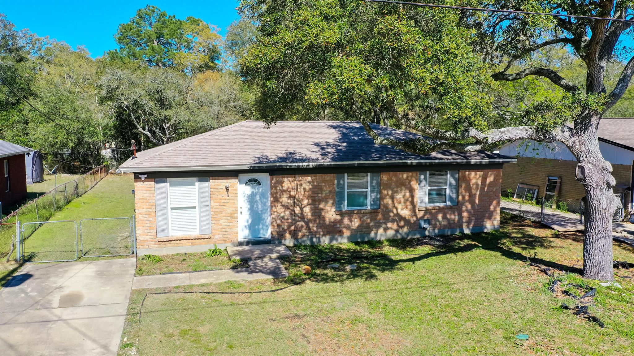 1151 Hawthorn Drive