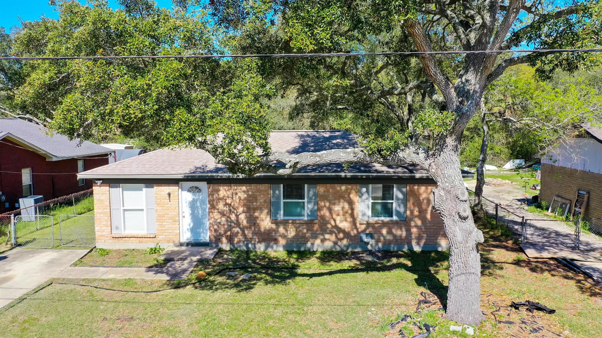 1151 Hawthorn Drive