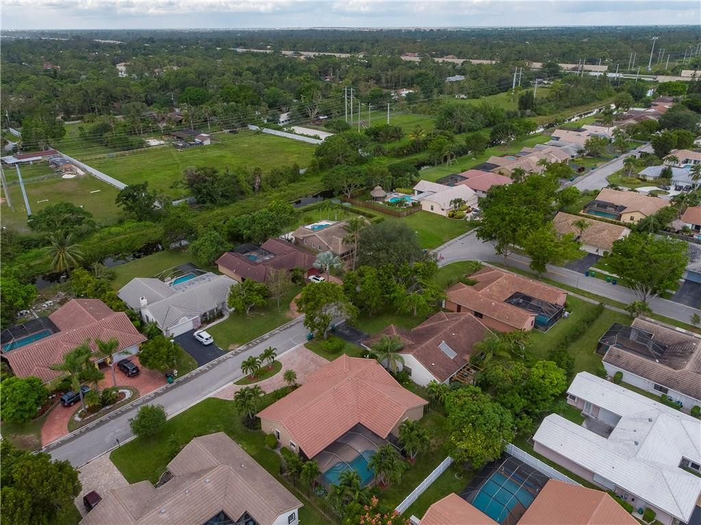 OAKBROOK/HIDDEN HAMMOCKS - Residential