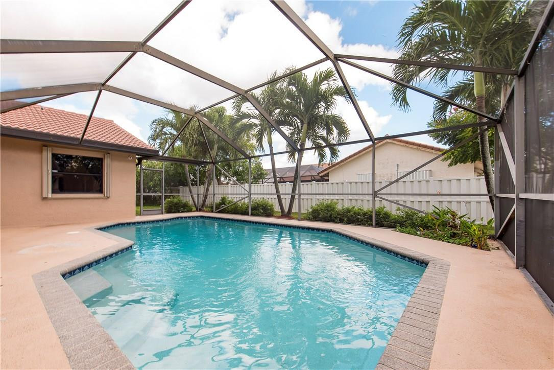 OAKBROOK/HIDDEN HAMMOCKS - Residential
