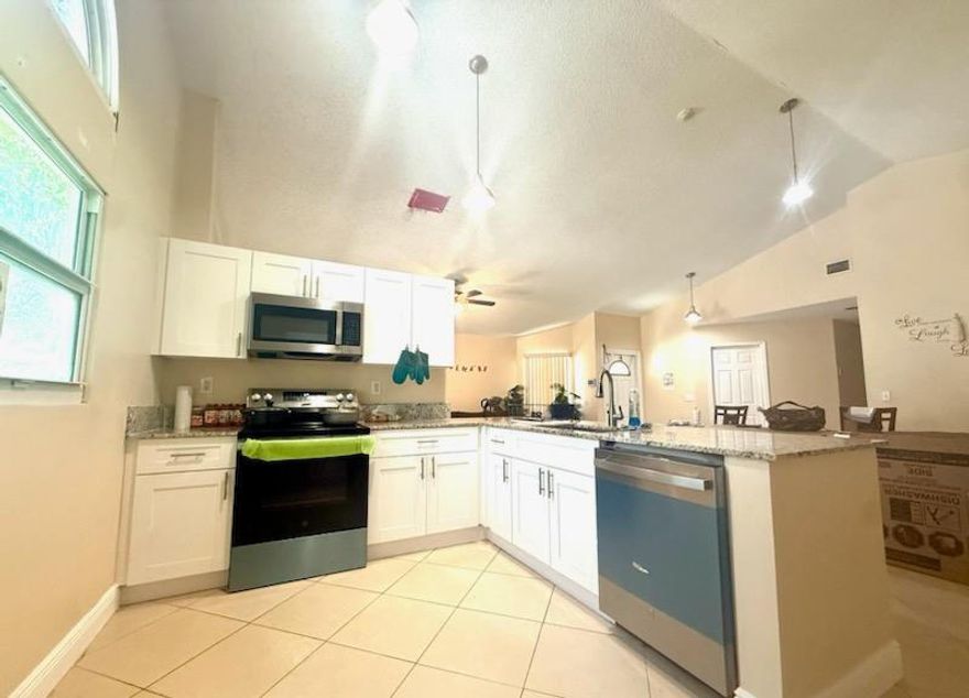 Charming 3-bed, 2-bath home with spacious living areas, , and a large fenced backyard—perfect forentertaining or relaxing. Located on a quiet street, close to schools, parks, and major highways