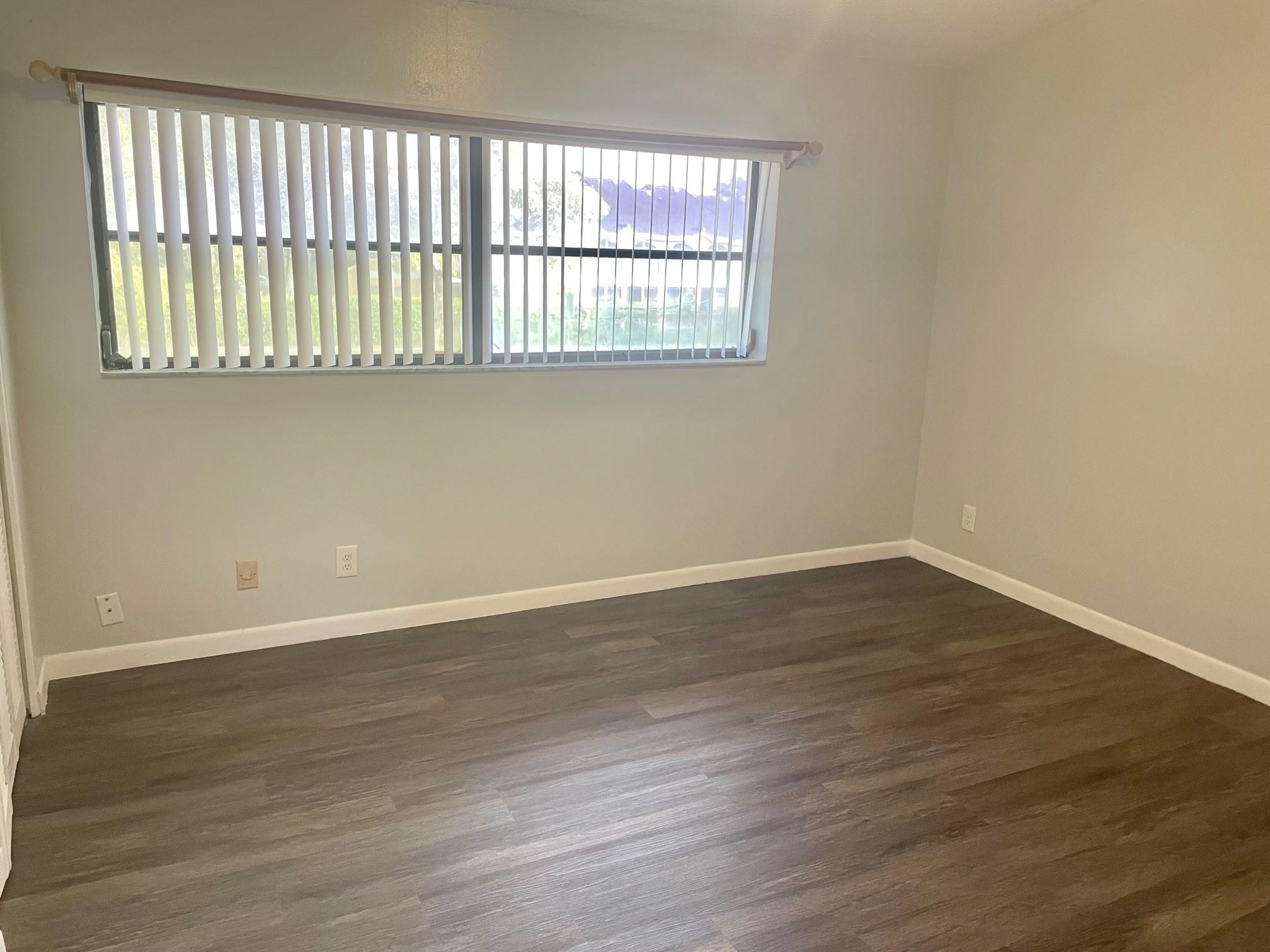 The Pines Of Oakland Fore - Residential Lease