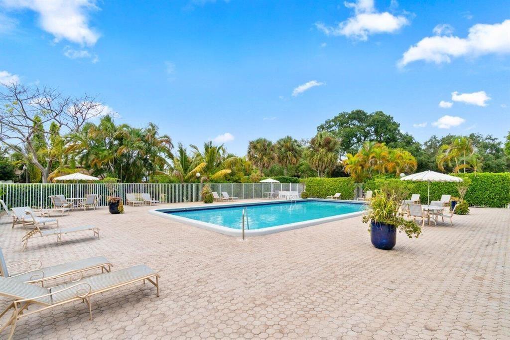 The Pines Of Oakland Fore - Residential Lease