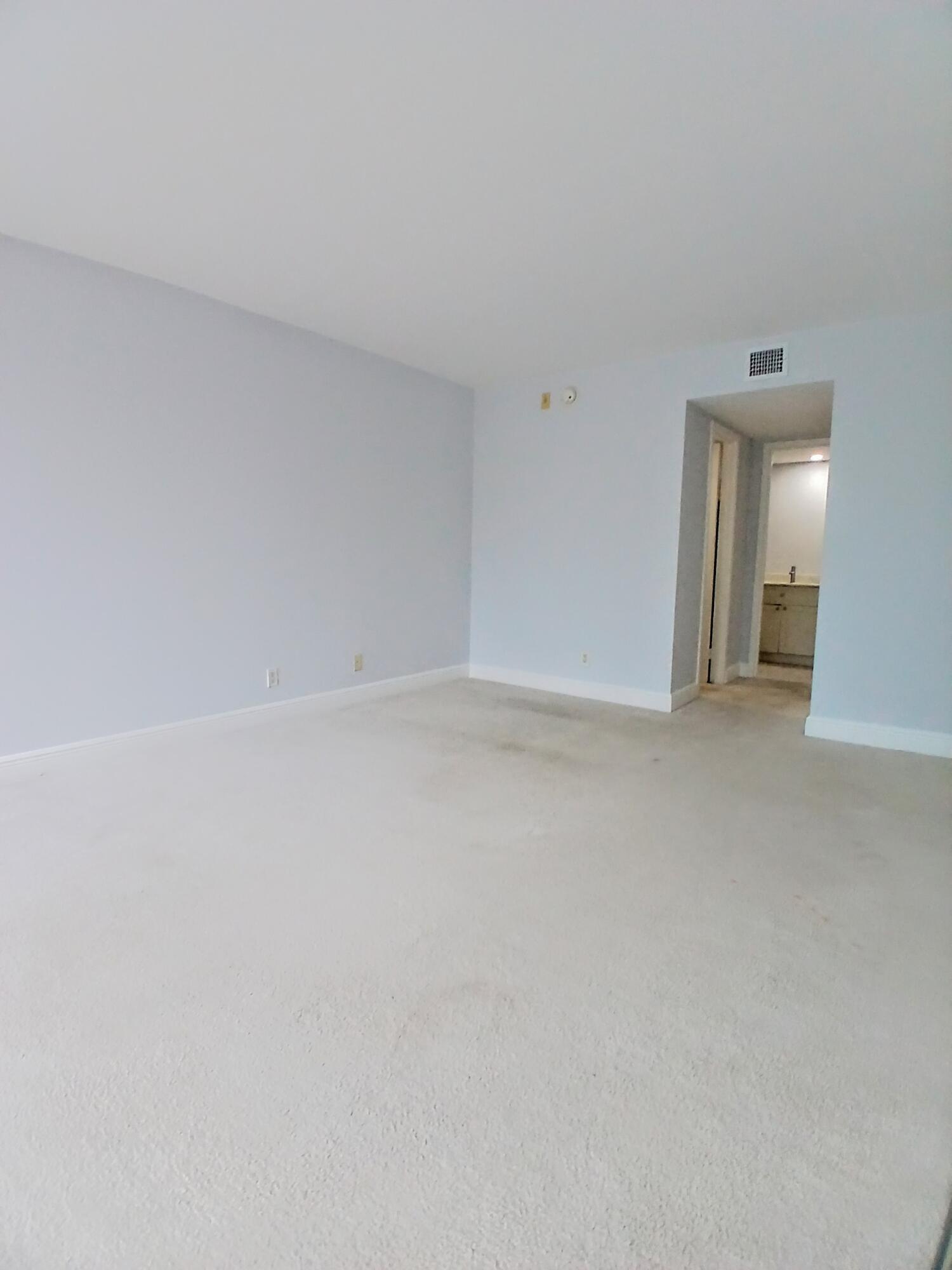 LAKESHORE CLUB CONDO - Residential Lease