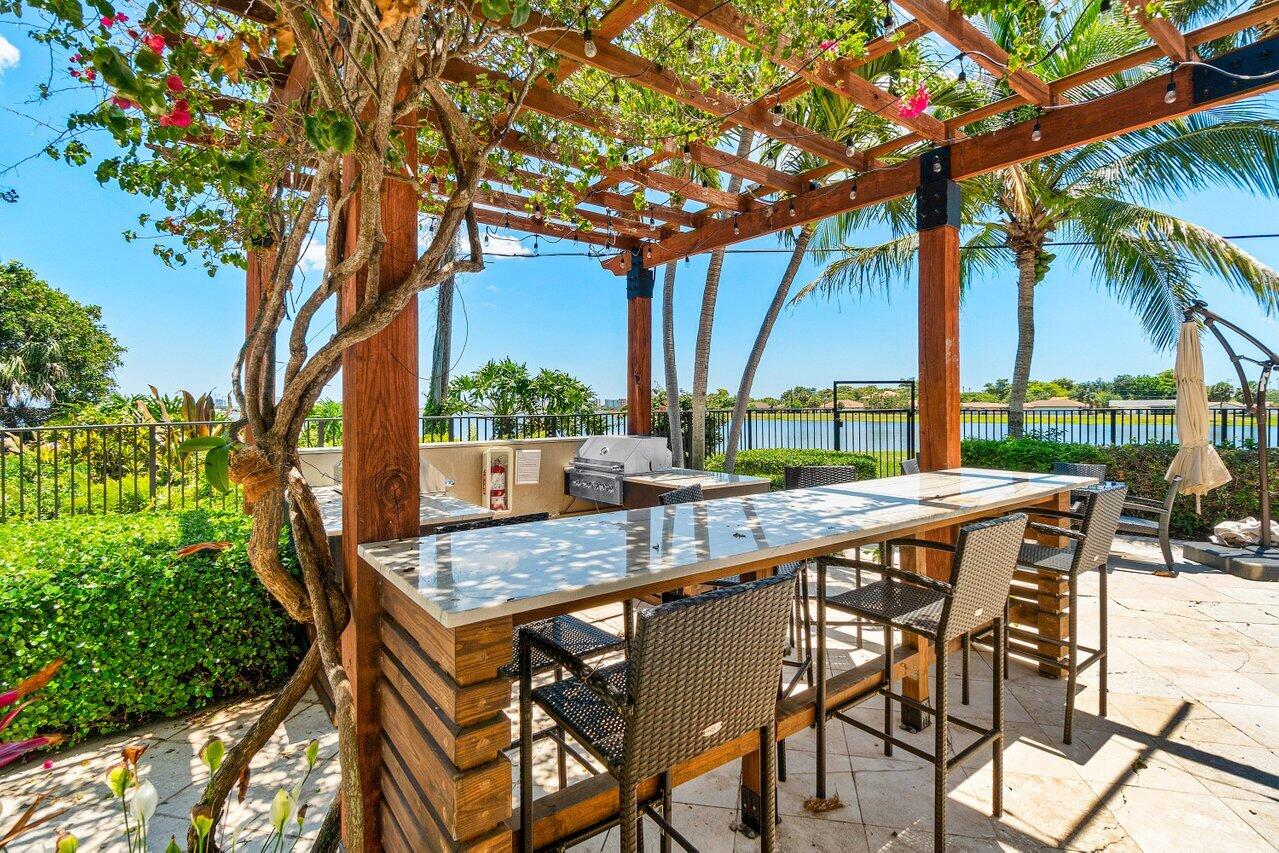 LAKESHORE CLUB CONDO - Residential Lease