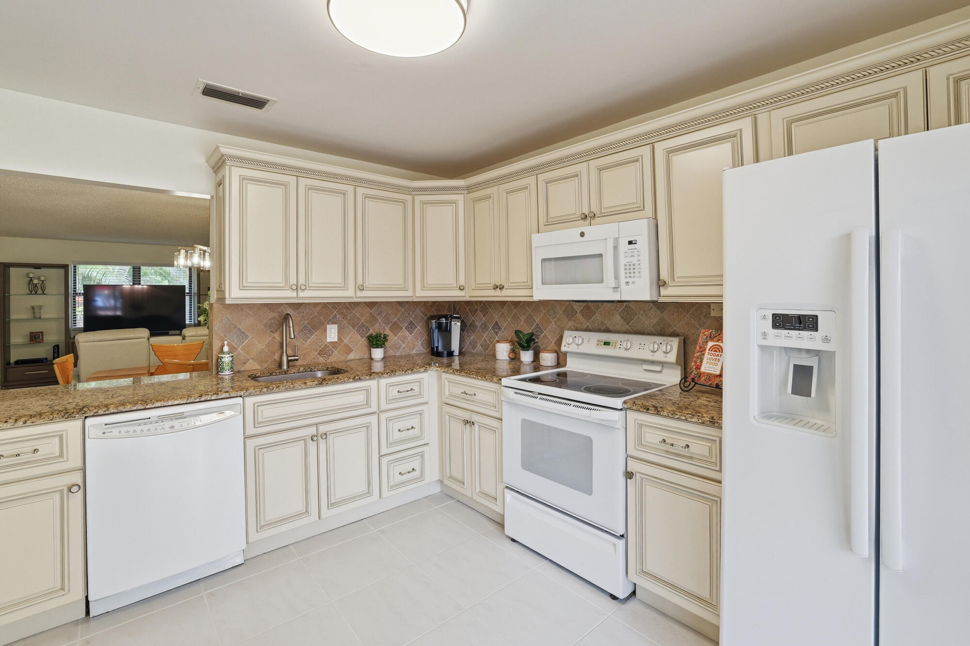 STRATHMORE GATE I UNIT TWO - Residential