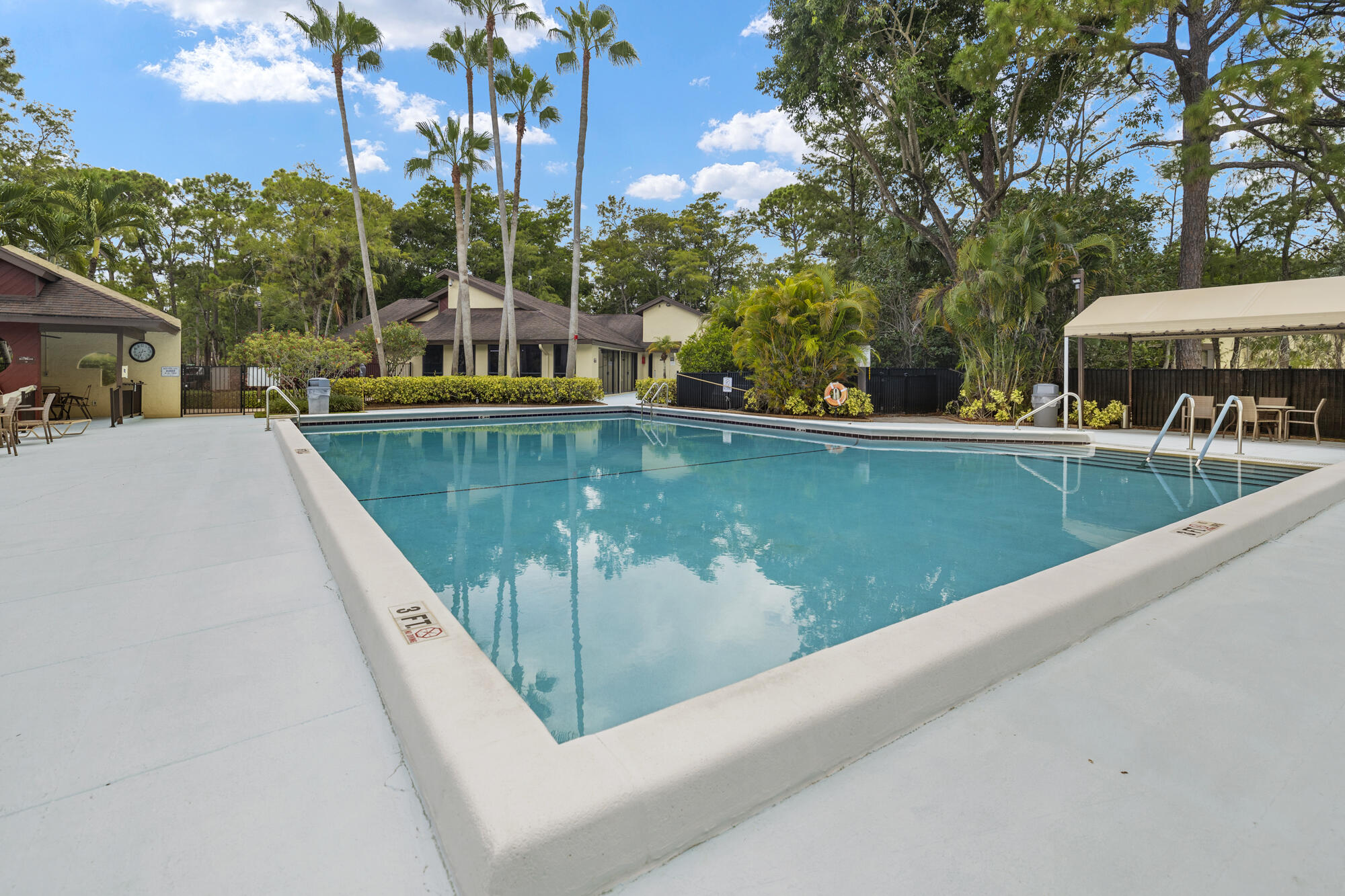 STRATHMORE GATE I UNIT TWO - Residential