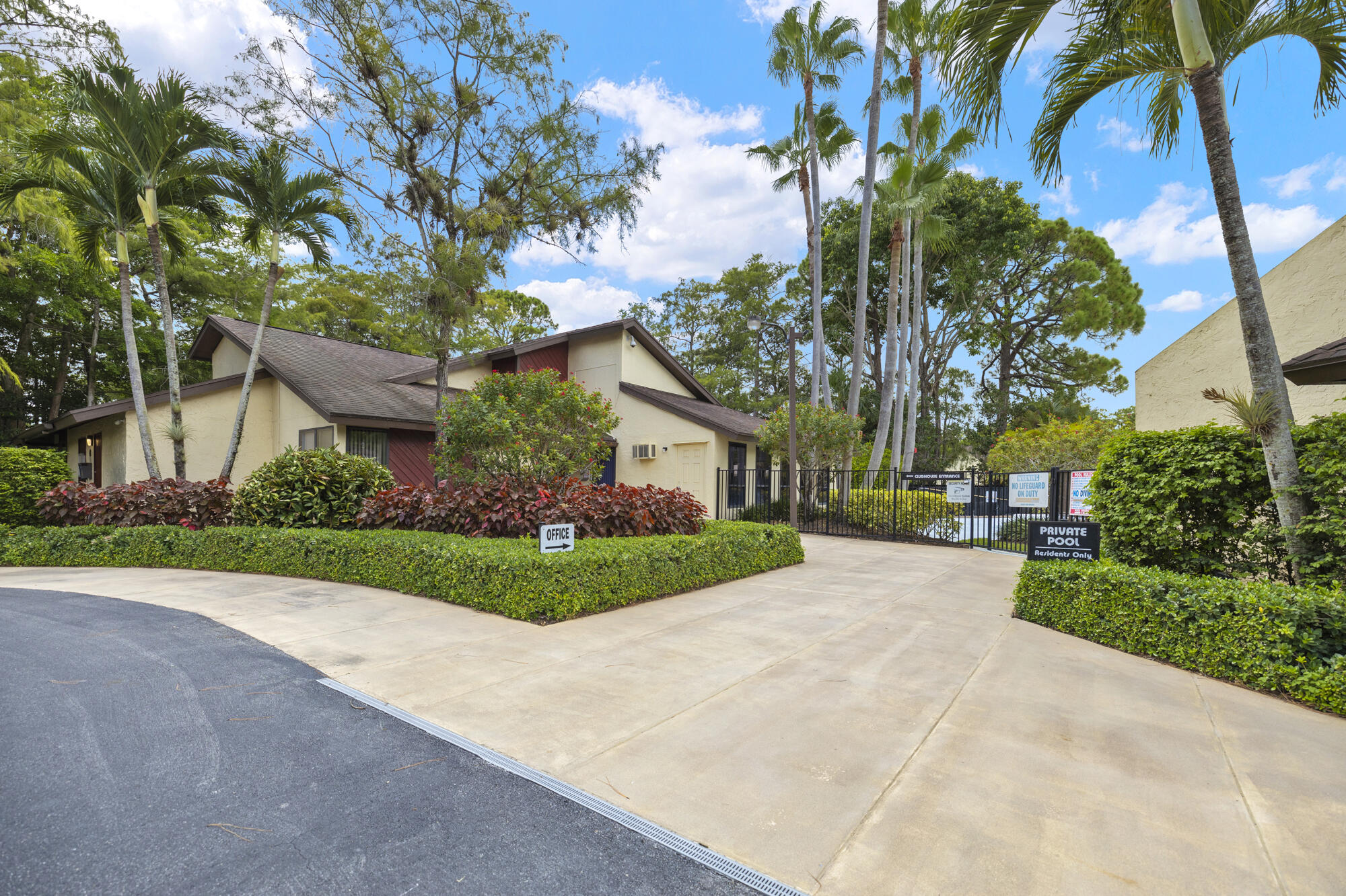 STRATHMORE GATE I UNIT TWO - Residential